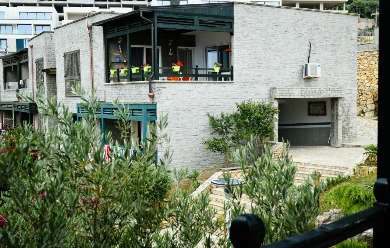 Vila Rina At Aquamarine Residence Vlore Bagian luar foto