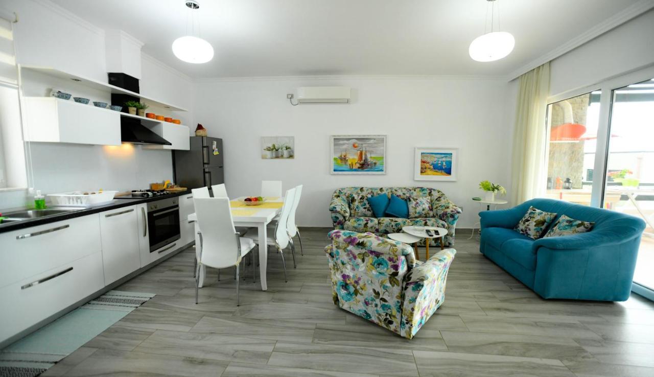Vila Rina At Aquamarine Residence Vlore Bagian luar foto