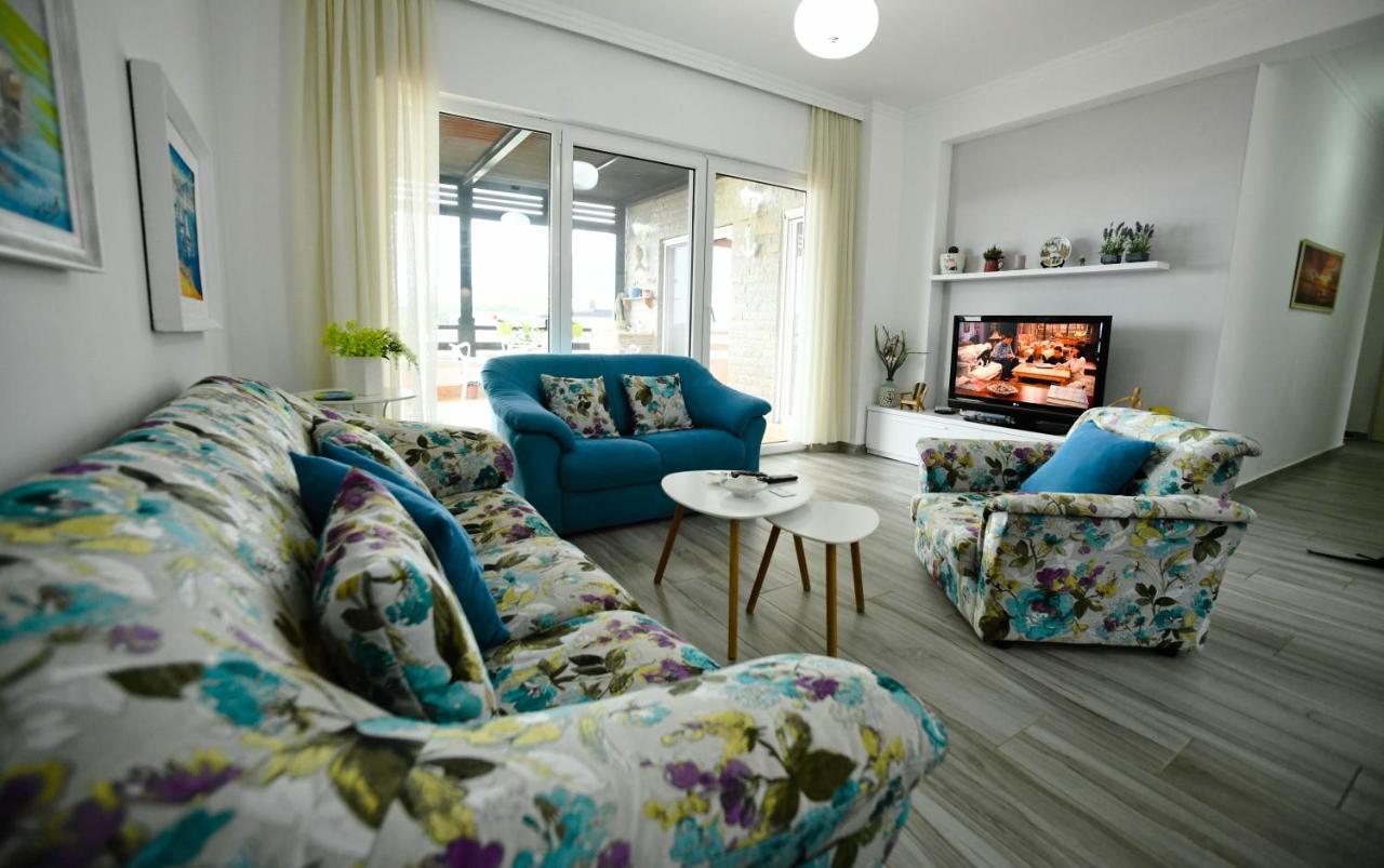 Vila Rina At Aquamarine Residence Vlore Bagian luar foto