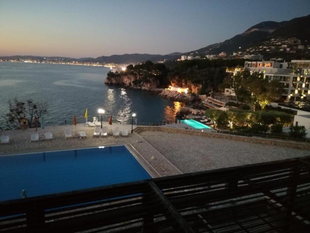 Vila Rina At Aquamarine Residence Vlore Bagian luar foto