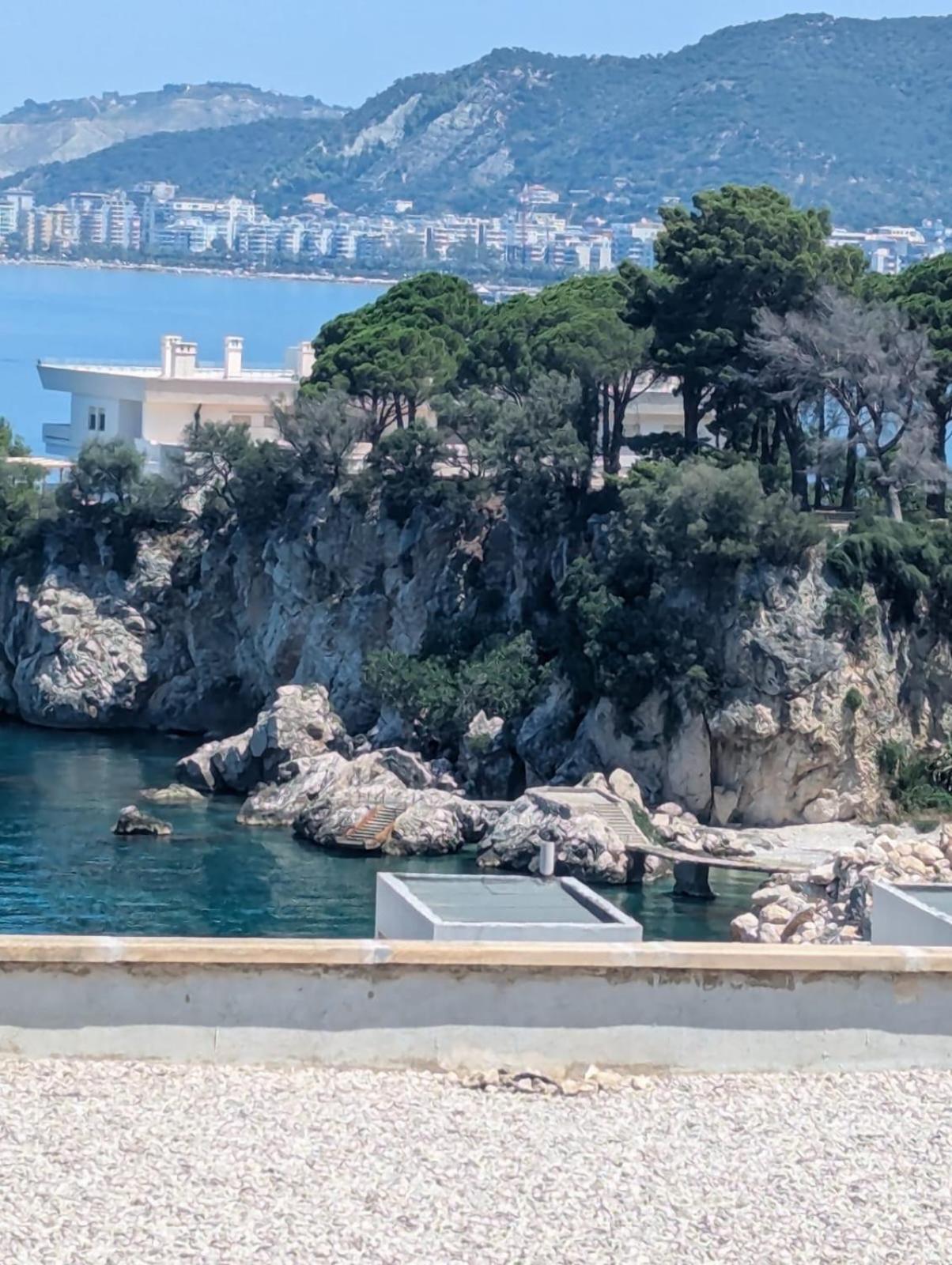 Vila Rina At Aquamarine Residence Vlore Bagian luar foto